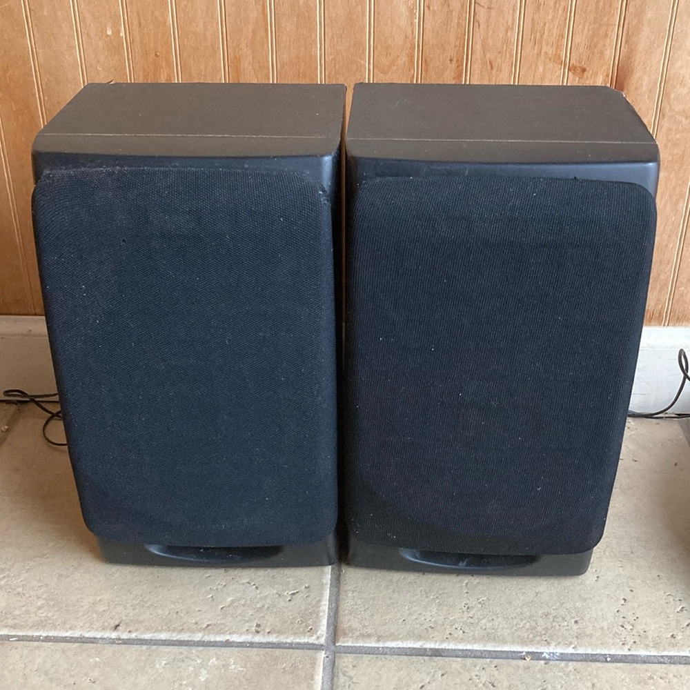 Vintage GPX black speakers - Model S7550B